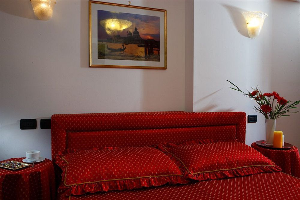 อัลเล กูลเย บูทิก โฮเทล Hotel เวนิส ภายนอก รูปภาพ